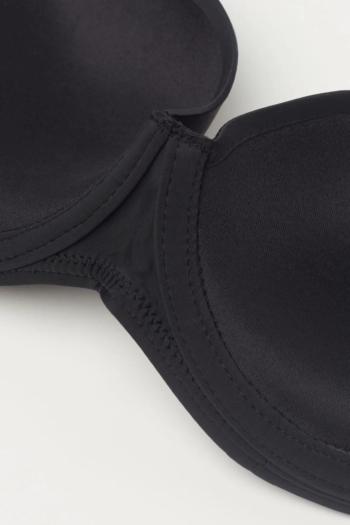 Biustonosz Balkonetka Carlotta Plump Bra z Mikrofibry Ultralight