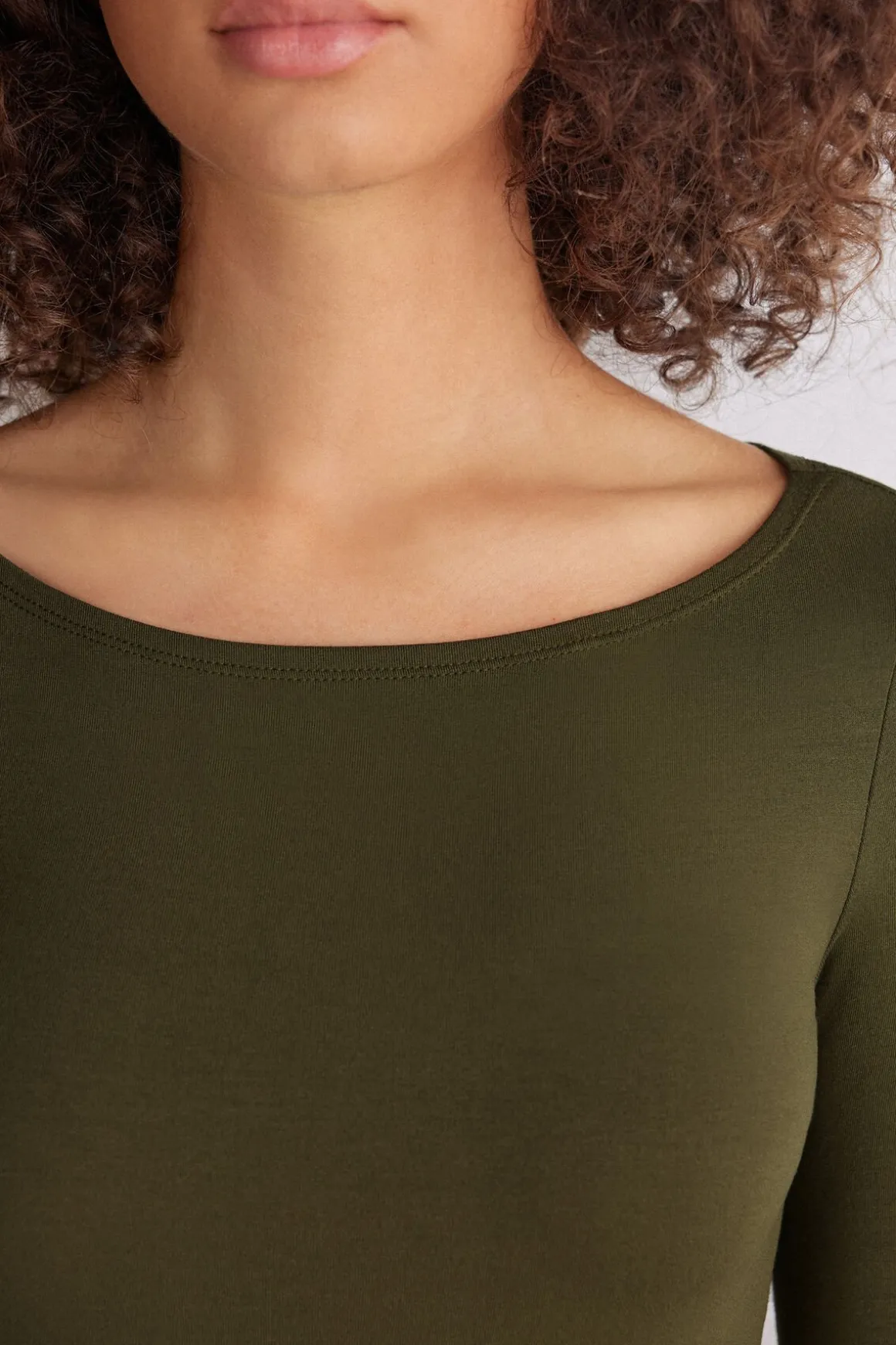 Bluzka z Długim Rękawem i Dekoltem w Łódkę z Mikromodalu