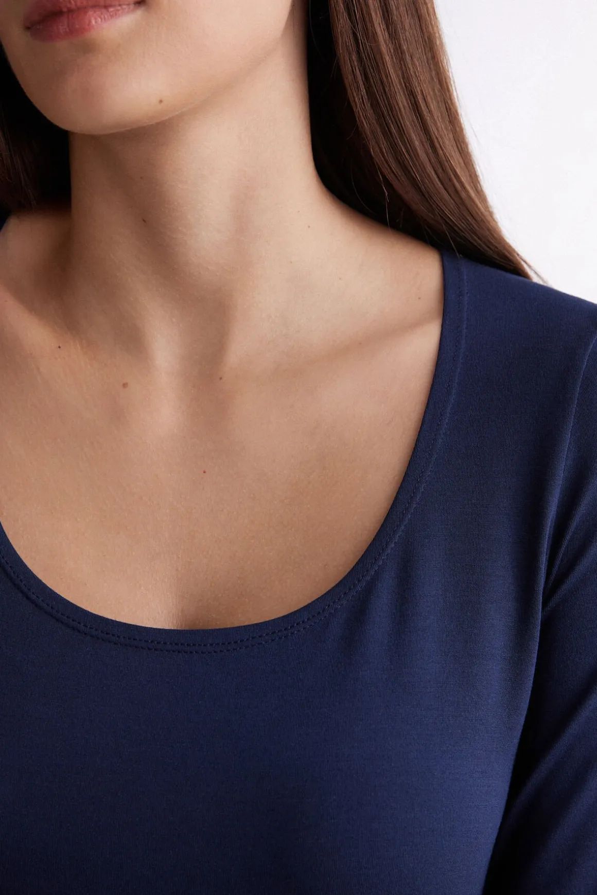 Bluzka z Długim Rękawem i Głębokim Okrągłym Dekoltem z Mikromodalu