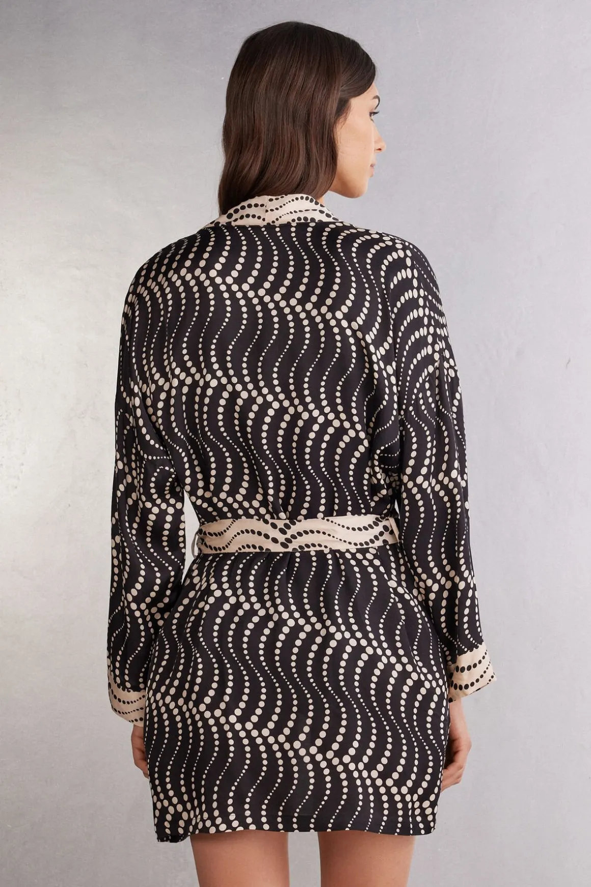 Kimono z Satyny Wiskozowej Cool Elegance
