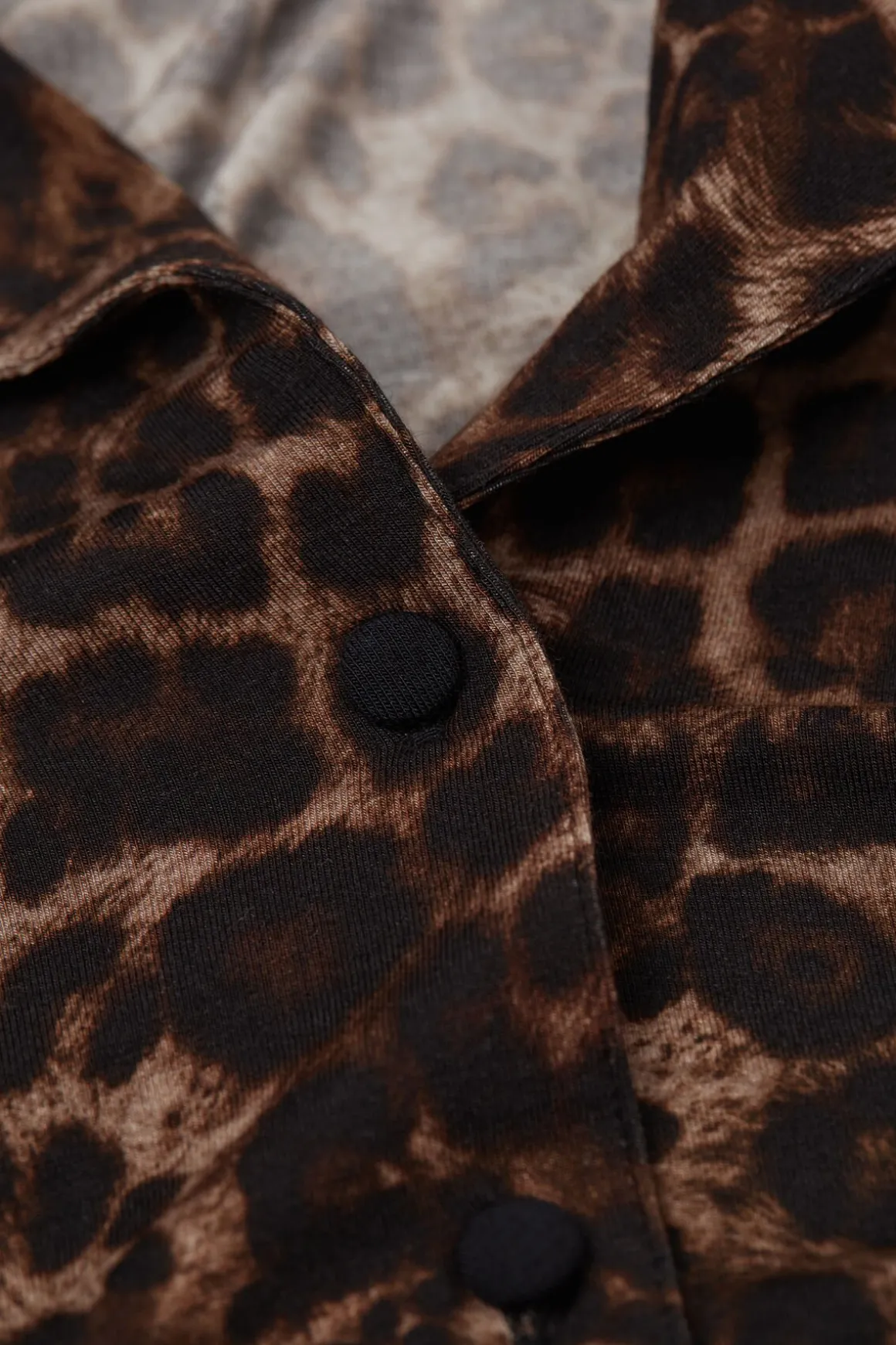 Rozpinana Bluzka z Długim Rękawem z Modalu Luxurious Leopard
