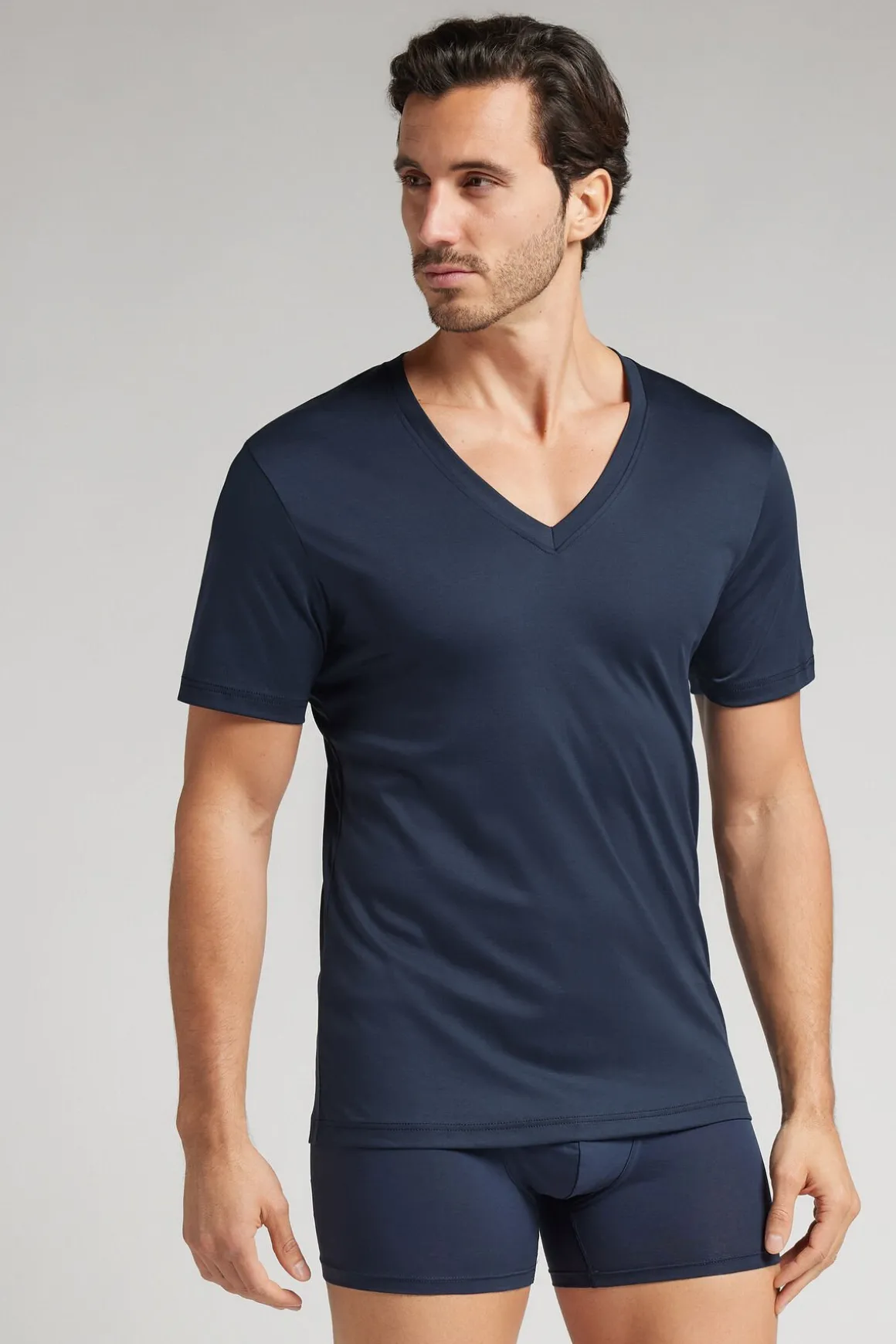 T-shirt z Dekoltem w Kształcie Litery V z Merceryzowanej Bawełny Premium