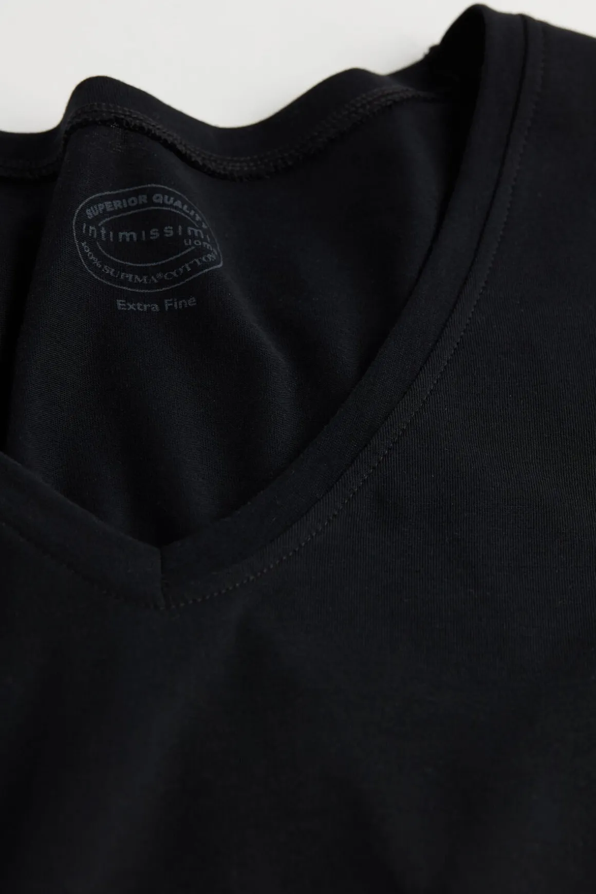 T-shirt z Dekoltem w Kształcie Litery V z Bawełny Superior Extrafine
